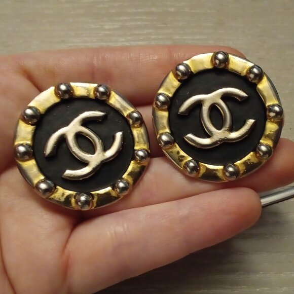 Chanel Vintage LARGE Clip On Earrings - Picture 11 of 16